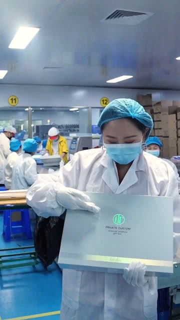 你還在零售端買化妝品嗎 我們是專業(yè)的化妝品生產廠家,一件也是工廠價